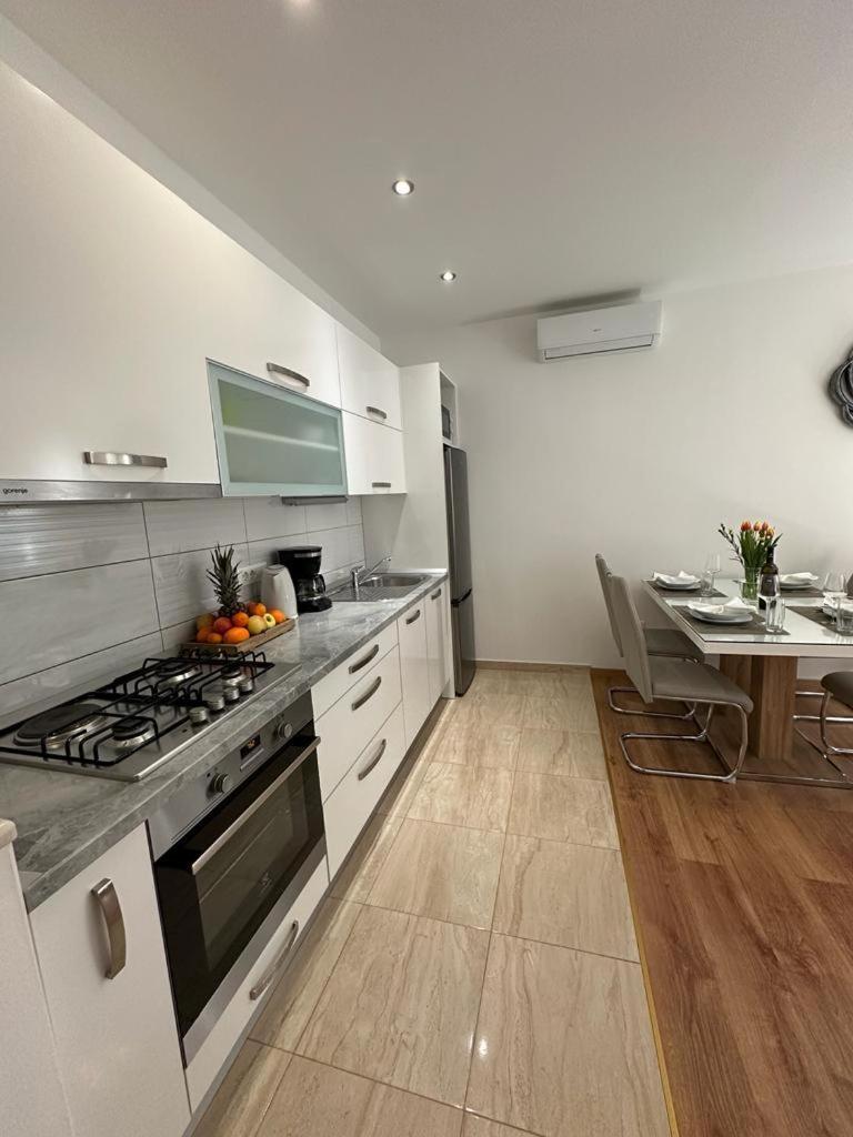 Apartmani Vice Brela Exterior photo